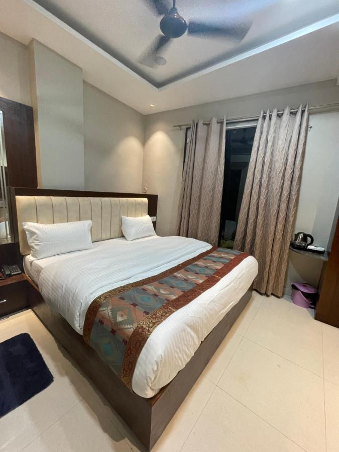 Vishwanath Inn Varanasi Exterior photo